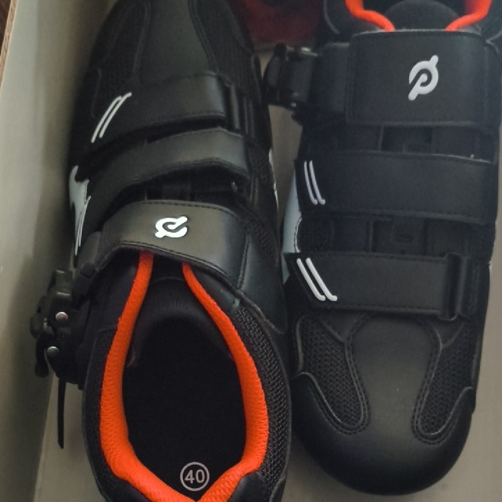 Peloton Black Cycling Shoes 40/9 - Picture 2 of 3